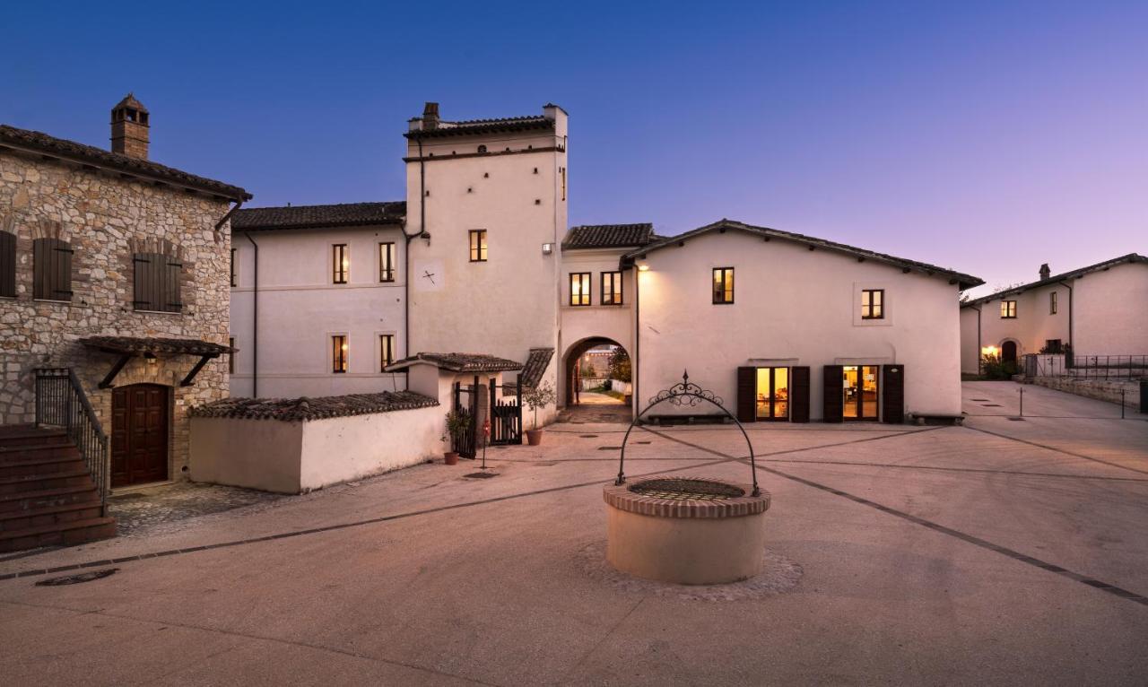 Vila Castello Di Pupaggi Sellano Exteriér fotografie