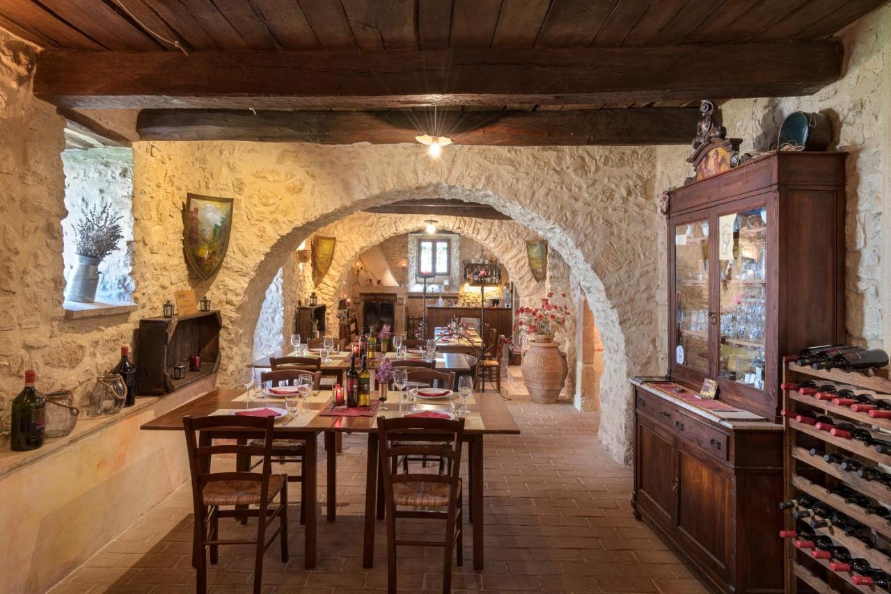 Vila Castello Di Pupaggi Sellano Exteriér fotografie