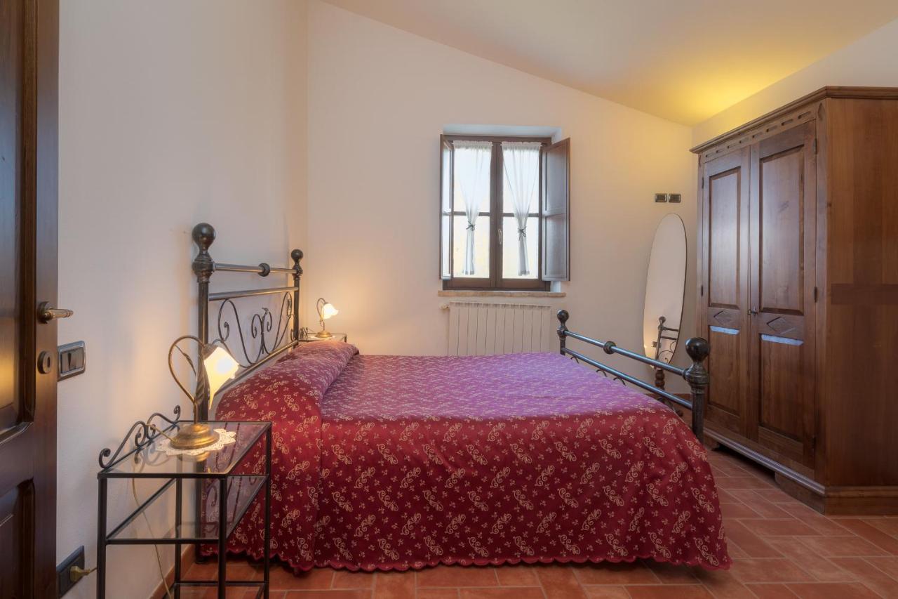 Vila Castello Di Pupaggi Sellano Exteriér fotografie
