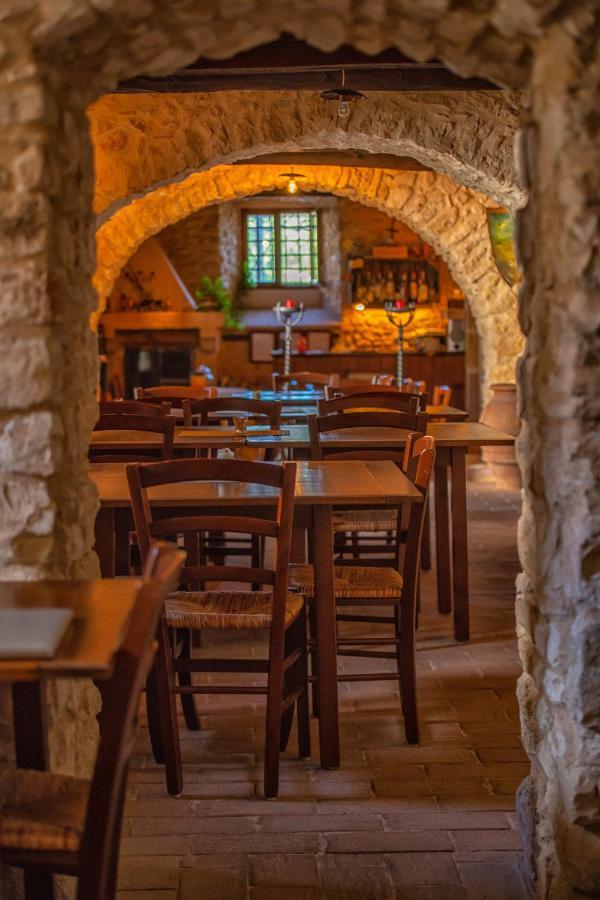 Vila Castello Di Pupaggi Sellano Exteriér fotografie